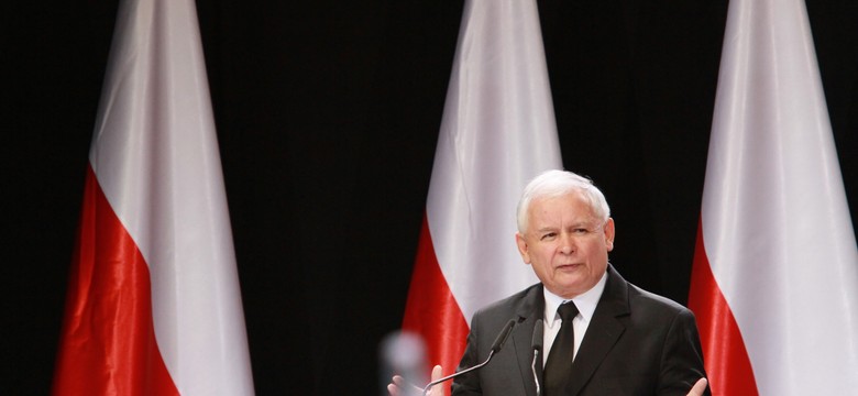 Politolog bez ogródek o jednoczeniu prawicy: Połykanie przystawek