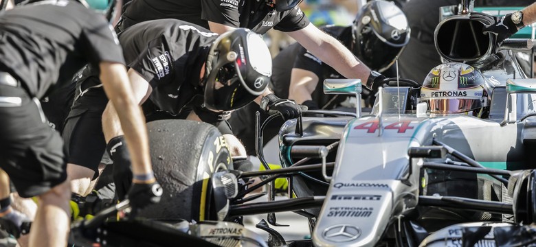 Formuła 1: 51. pole position Hamiltona. Kierowca teamu Mercedes GP wygrał kwalifikacje w Bahrajnie