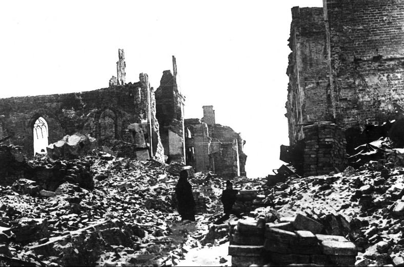 Ruiny Warszawy po powstaniu, 1945 r.