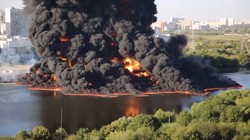 Wybuch ropociągu w Moskwie. Płomienie i dym widoczne na 15 km. WIDEO