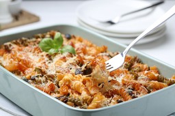 pyszny obiad na środę. podajemy przepis, ty gotujesz. zapiekanka makaronowa we włoski stylu