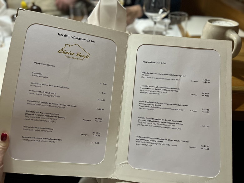 Przykładowe ceny w restauracji w miejscowości Interlaken