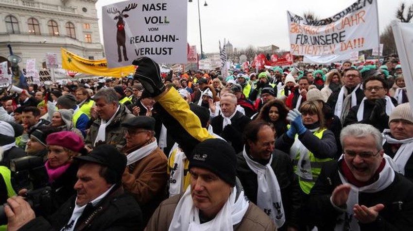 U petak ne može da protestuje niko: Jedan od čestih skupova u Beču
