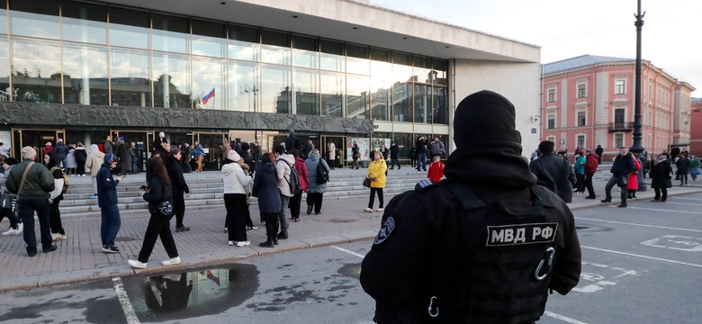 Zatrzymania w całej Rosji. Chodzi o komentarze dotyczące ataku terrorystycznego