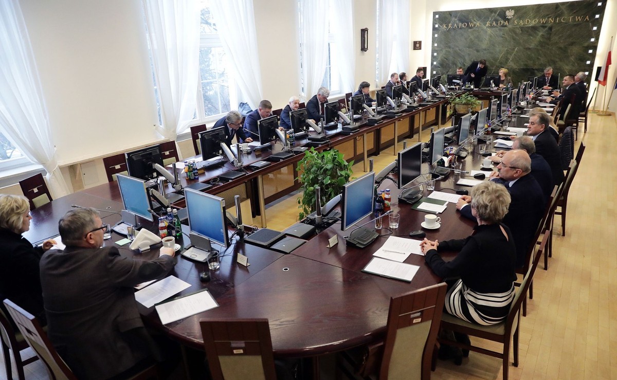 Pierwsze posiedzenie Krajowej Rady Sądownictwa po rezygnacji sędziego Dariusza Zawistowskiego ze stanowiska przewodniczącego