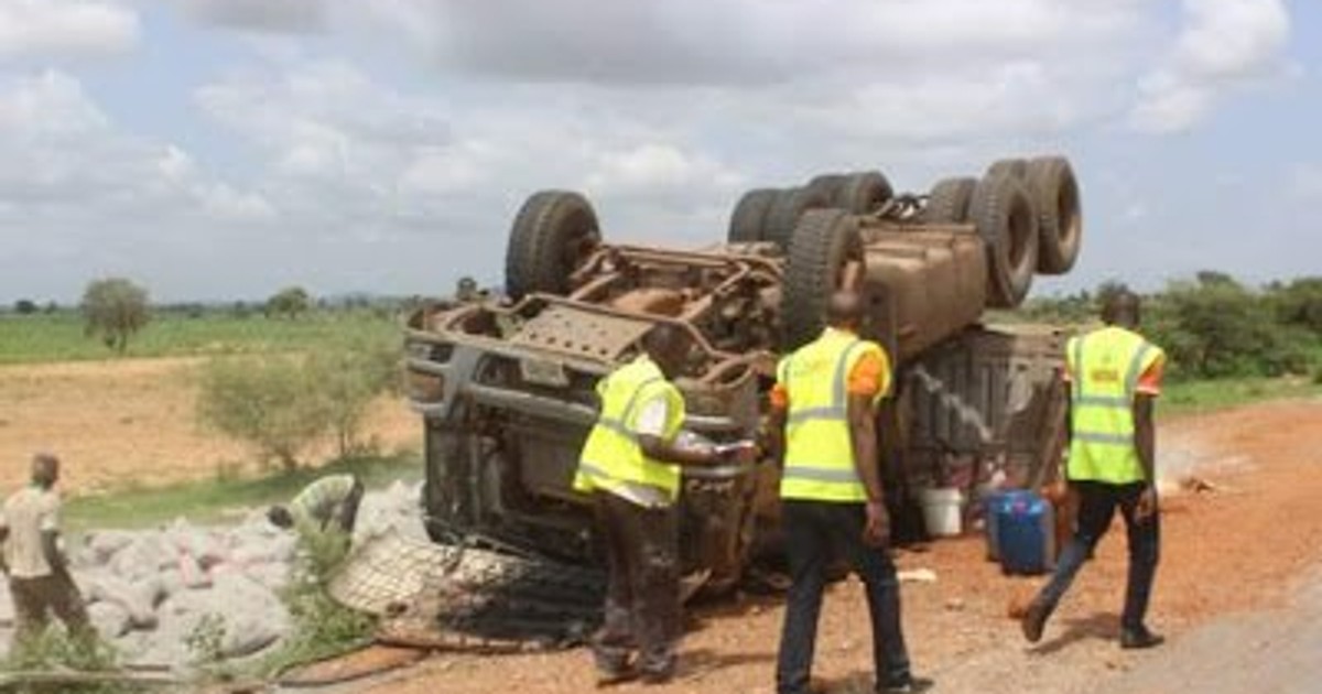 6 dead as truck driver runs over 4 minibuses in Imo multiple accidents - Vimarsana News