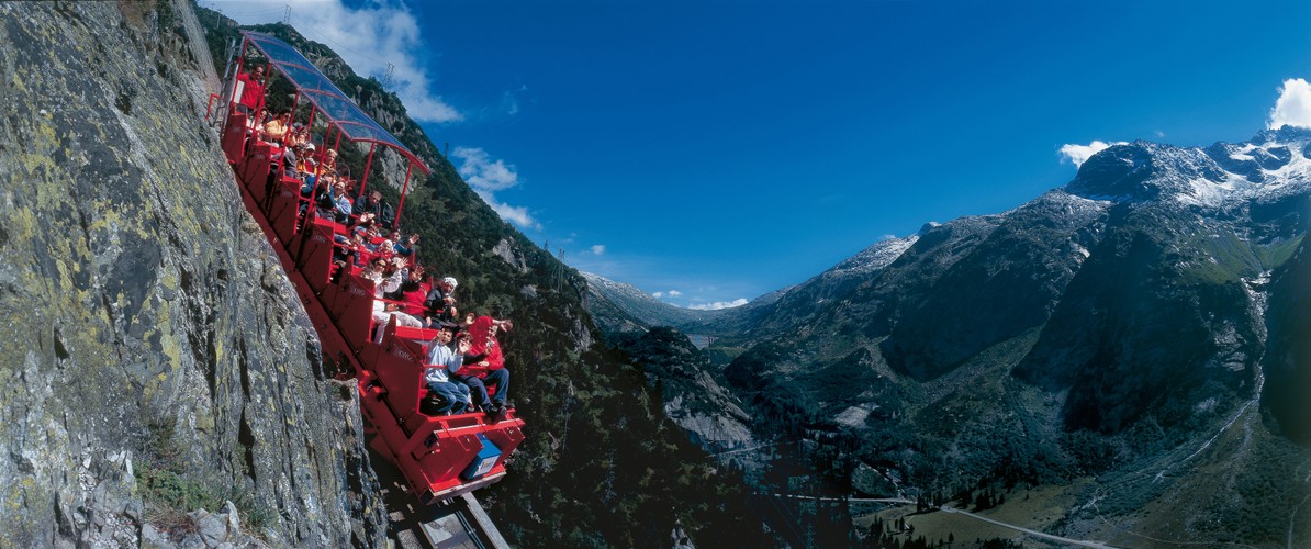 Miłośników wrażeń zapraszamy do najbardziej stromej kolejki górskiej na świecie