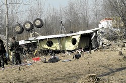 59 kopert z kolejnymi rzeczami ofiar ze Smoleńska. "Przeżywamy od nowa"