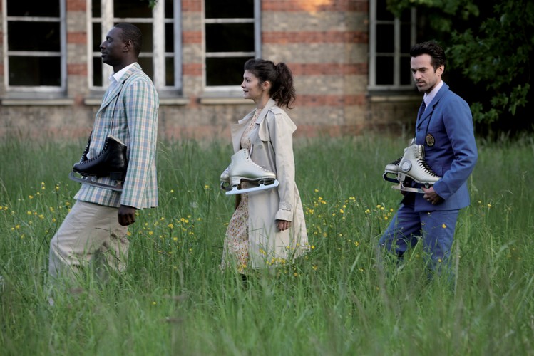 Audrey Tautou, Romain Duris i Omar Sy w filmie 'Dziewczyna z lilią'