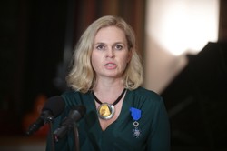 Barbara Nowacka odznaczona francuskim Orderem Narodowym Zasługi. "Wyróżnia się Pani odwagą"