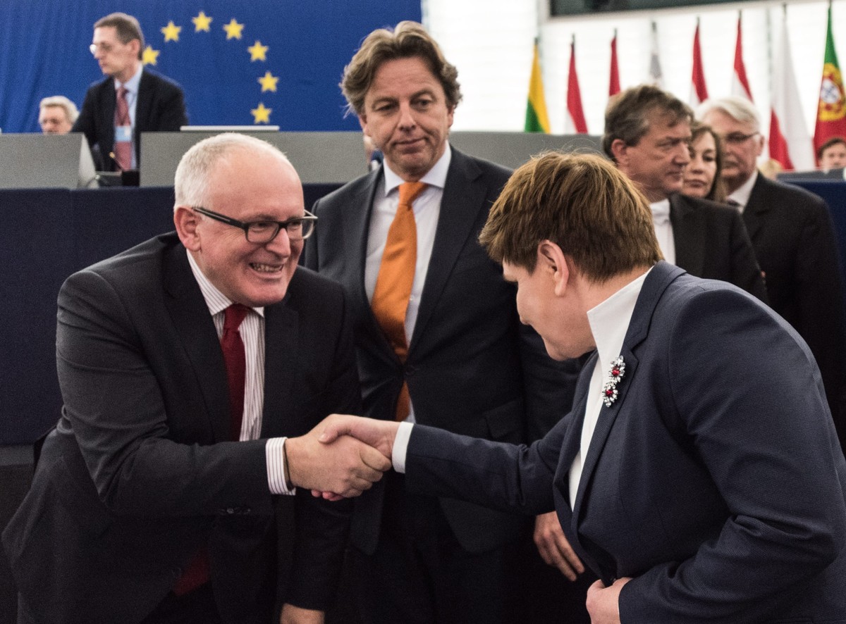 Frans Timmermans i Beata Szydło 