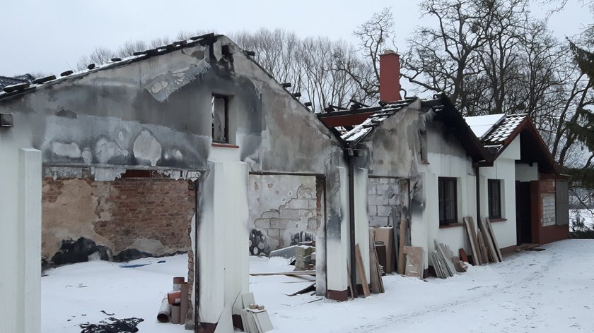 Tyle zostało z podpalonych zabudowań