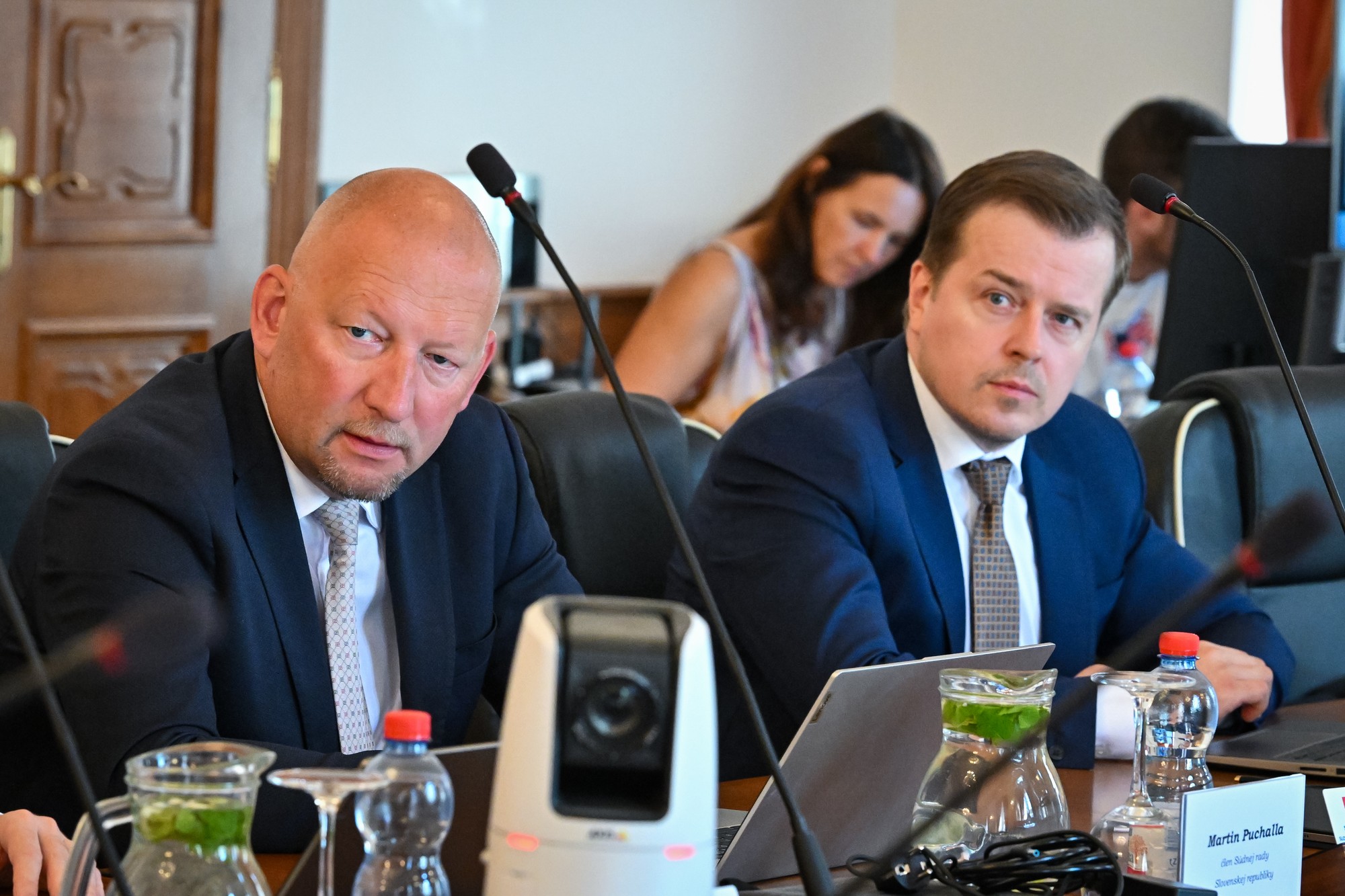 Noví členovia Súdnej rady SR zľava Martin Puchalla, Adrián Kucek.
