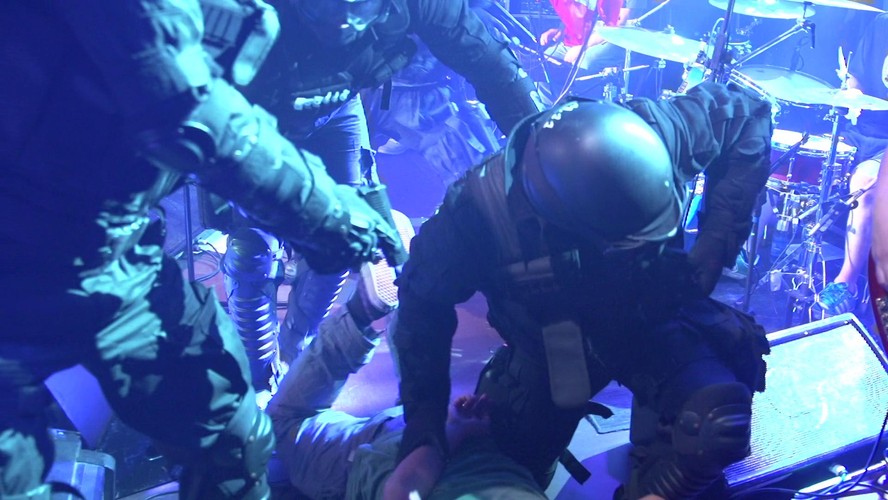 Kazik Staszewski zatrzymany przez policję