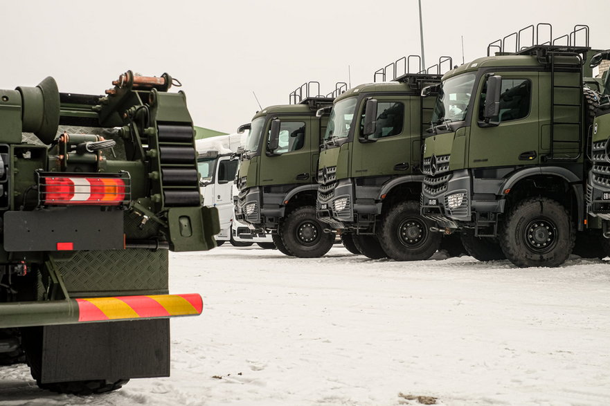 Wojskowy Mercedes-Benz Arocs 3945. Fot. MB