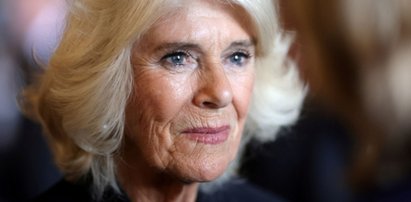 Królowa Camilla przeżyła chwile grozy w powietrzu. Jej samolot uległ kolizji!