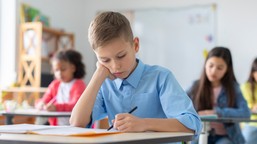 men szykuje dużą reformę szkół