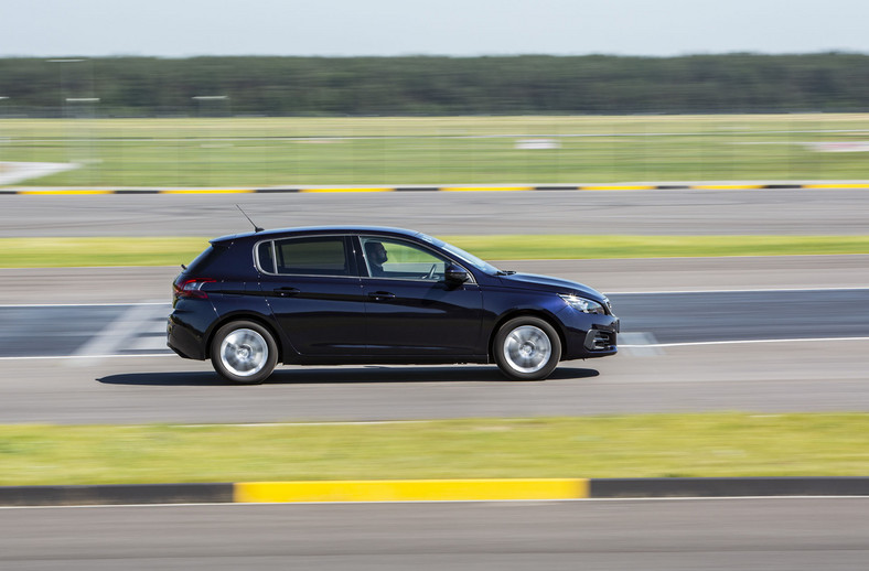 Peugeot 308 1.2 PureTech - całkiem udane trzy cylindry