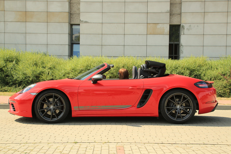 Porsche 718 Boxster T