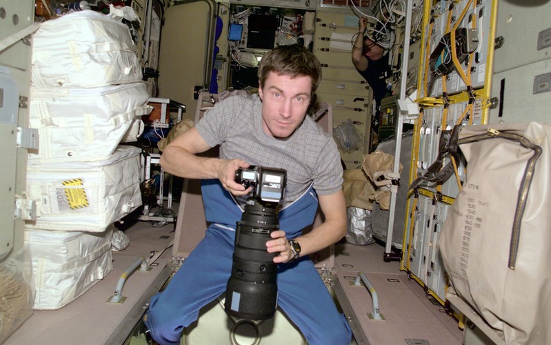 Sergei K. Krikalev odpowiada za dokumentację fotograficzną misji