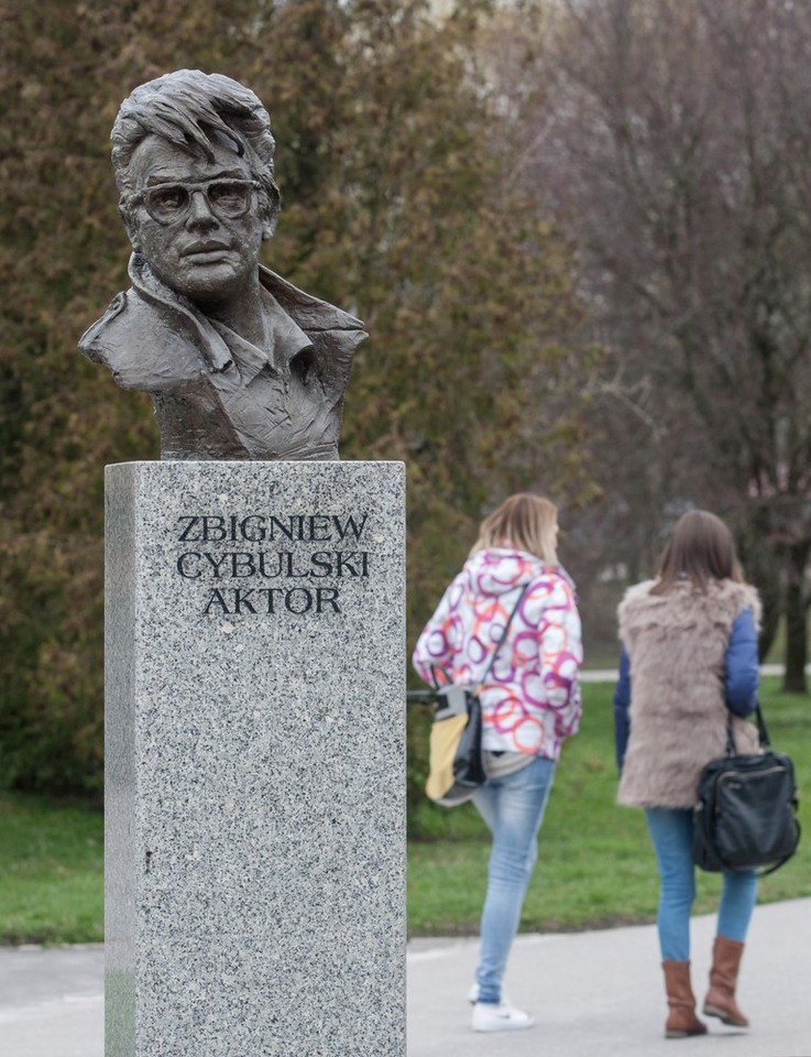 Legendy PRL. To ich kochały miliony. Zbigniew Cybulski - polski James Dean