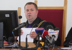 Skatowali dziecko i wrzucili ciało do stawu. Sąd: To nie było morderstwo