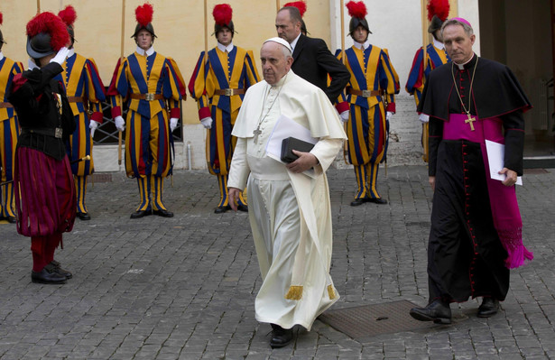 Papież o synodzie: Momenty upadania na duchu, napięcia i pokusy...