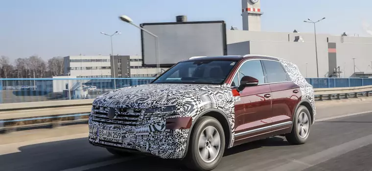 Nowy Volkswagen Touareg wyruszył do Pekinu przez Polskę