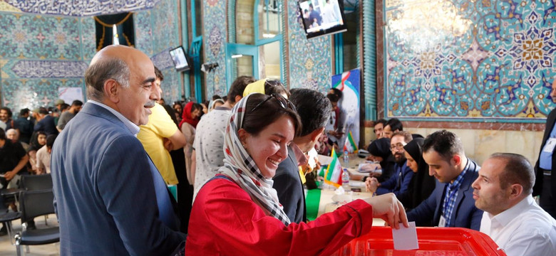 Wybory prezydenckie w Iranie: Rouhani wybrany na drugą kadencję z 57 proc. głosów