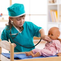 A kisgyerekes szülők jelentős része a védőnőkre támaszkodik