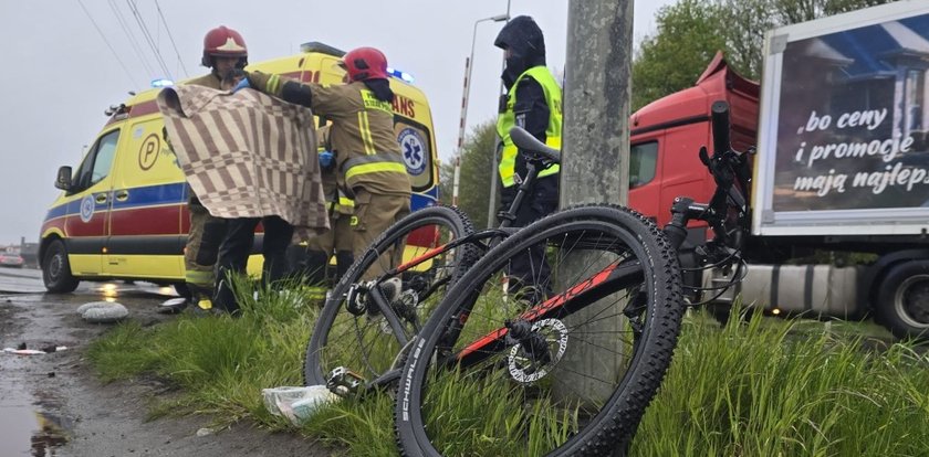 Rowerzysta zderzył się z pendolino. Zdjęcia szokują