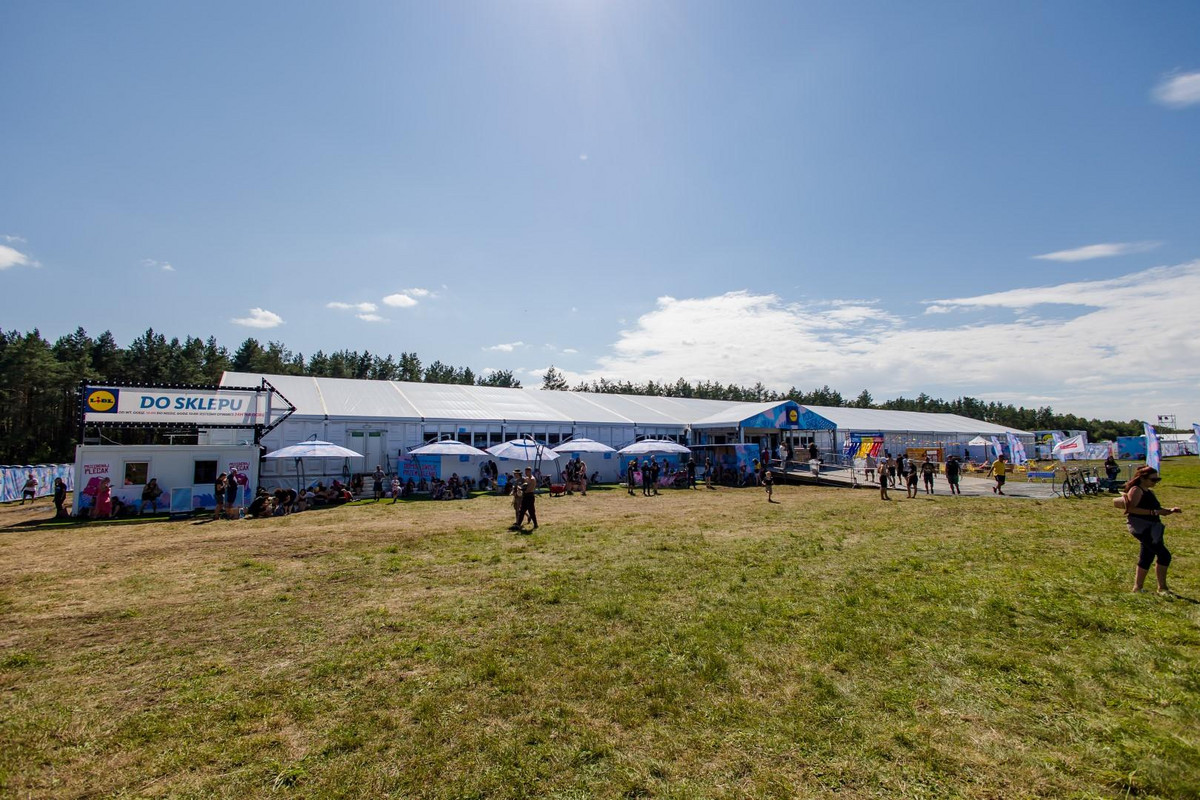 Blisko 200 000 kajzerek sprzedanych w rockowym sklepie Lidl Polska na  Pol’and’Rock Festival!