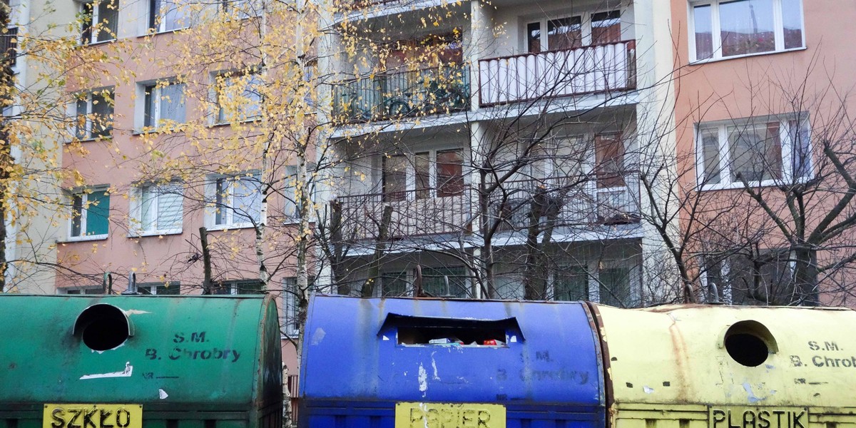 Podwyżki za śmieci od nowego roku będą normą. Ceny mogą wzrosnąć nawet kilkaset procent.