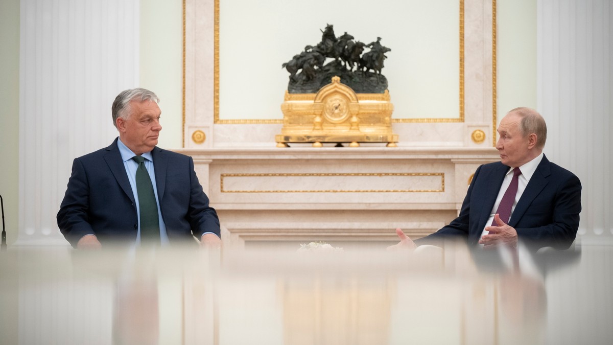 „Ha tényleg békét akarsz, nem fogsz kezet egy véreskezű diktátorral!” – Az európai országok vezetői kiakadtak Orbán Viktorra moszkvai látogatása miatt