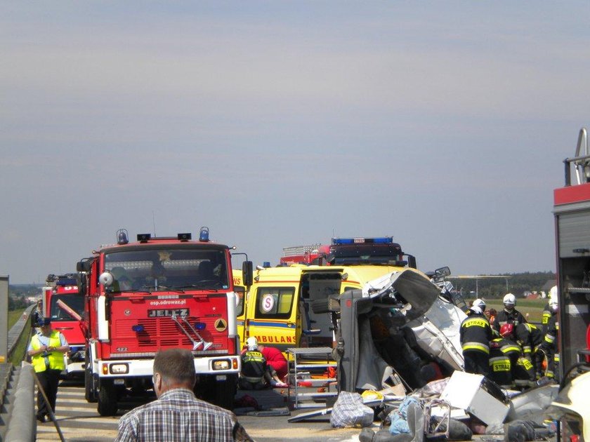 Tragiczny wypadek. 7 osób nie żyje.