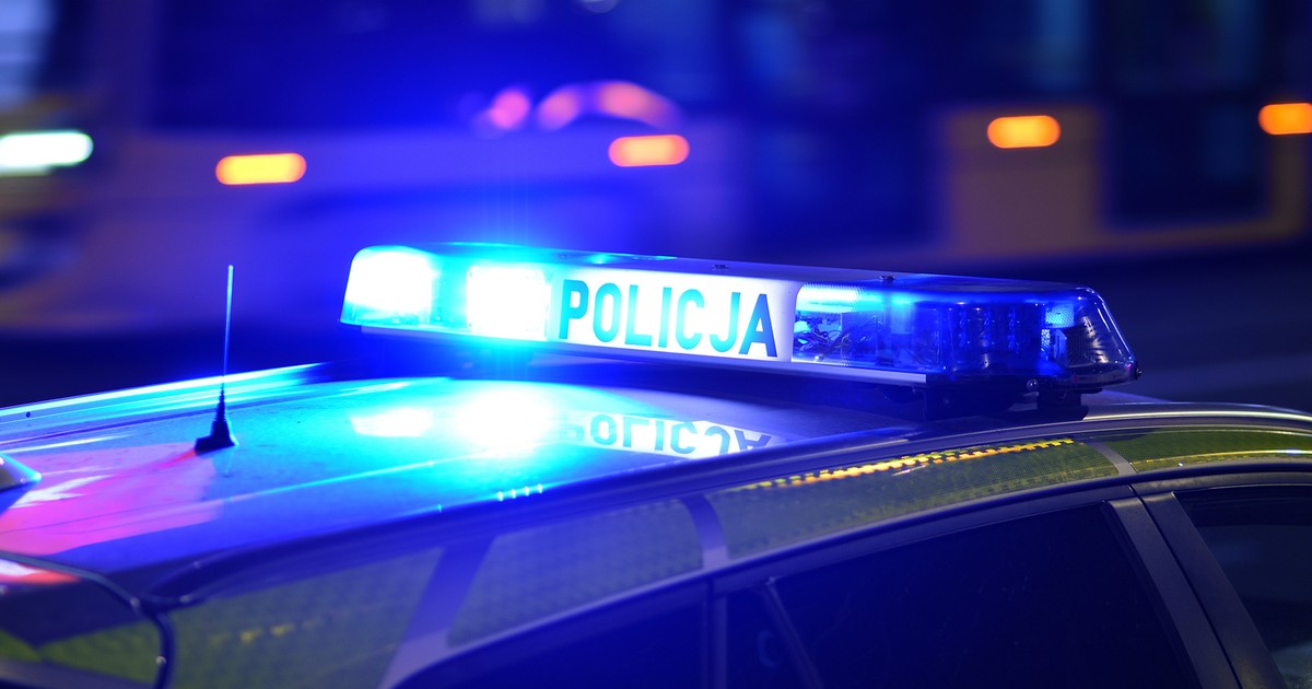 Miał chodzić z bronią przed budynkiem szkoły. Akcja policji we Wrocławiu