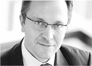 Rybiński: Strategia wariata z brzytwą