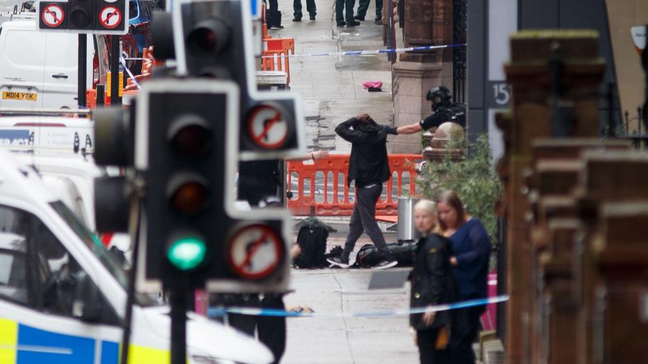 Médiaértesülések szerint három halálos áldozata van a skóciai Glasgow-ban történt késelésnek / Fotó: MTI - EPA