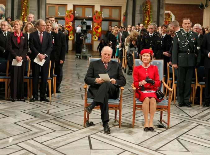 Norweska para królewska podczas ceremonii noblowskiej