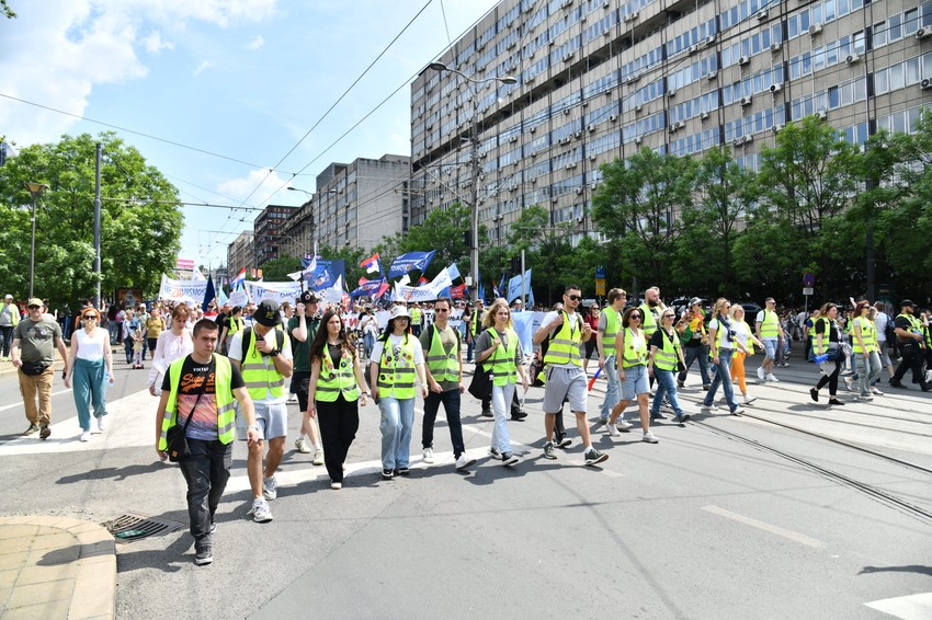 Beograd protestna šetnja
