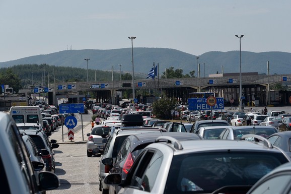"Vozio sam i preznojavao se, JURILI SU ME ČITAVIH 10 KILOMETARA!": Drama Srbina na putu ka Solunu, i dalje mu nije jasno šta su ovi muškarci hteli od njega