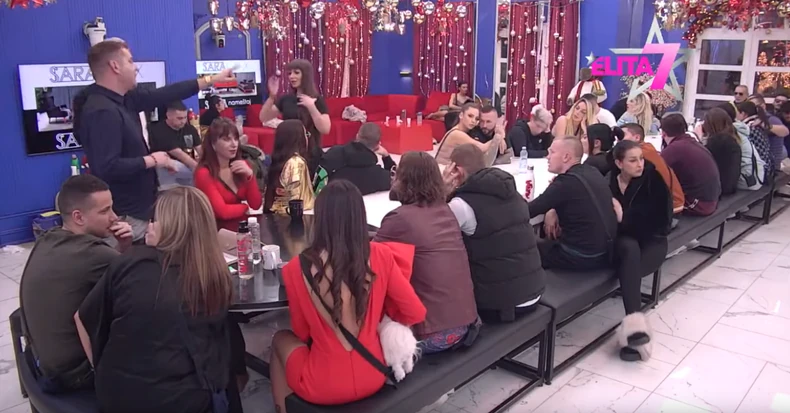 Zadrugari žustro komentarišu Teodoru i Bebicu