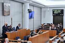 "Ziemianie czekają na pana informację". Wiceminister odparł całkiem poważnie