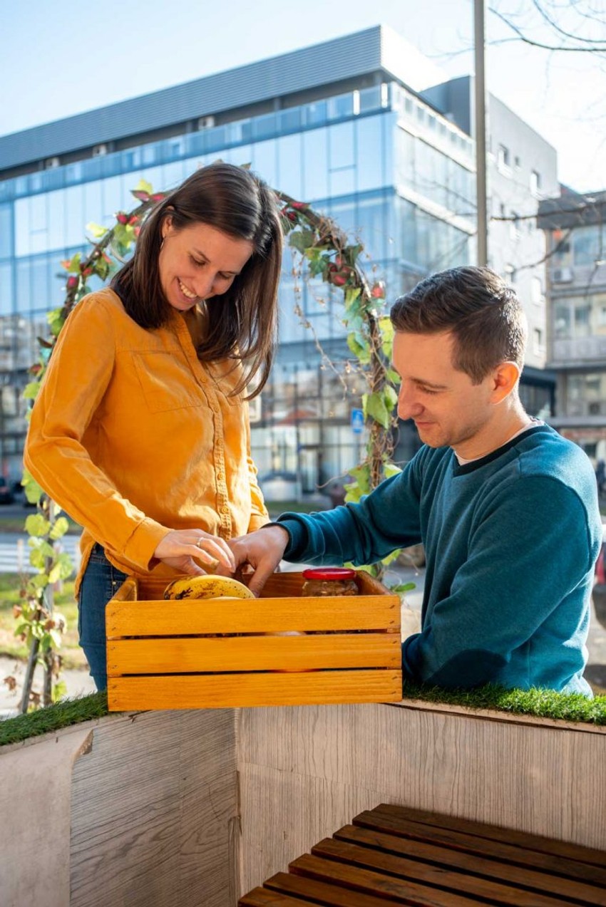 Žitarice su iz Vojvodine, a imaju i pčelara koji ih snabdeva domaćim medom