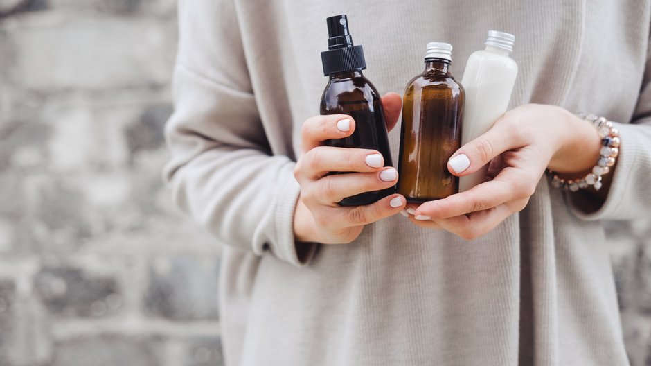 Retinol zapobiega starzeniu się skóry, a także pozbywa się przebarwień