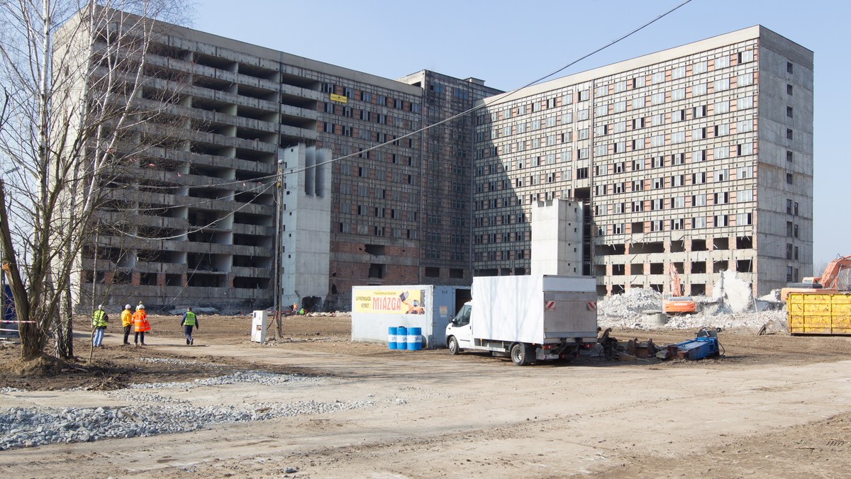 ZABRZE AKADEMICKIE CENTRUM MEDYCZNE WYBURZANIE