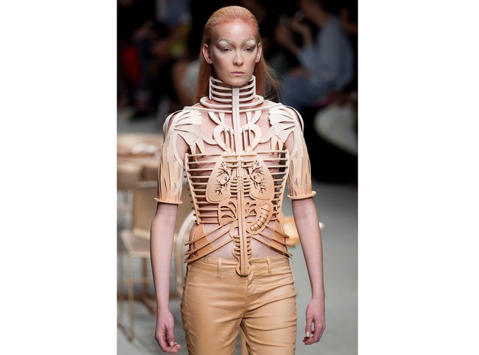 Kolekcja Manish Arora na sezon wiosna/lato 2012