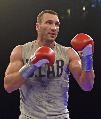 Władimir Kliczko i Anthony Joshua zaprezentowali się na treningu medialnym