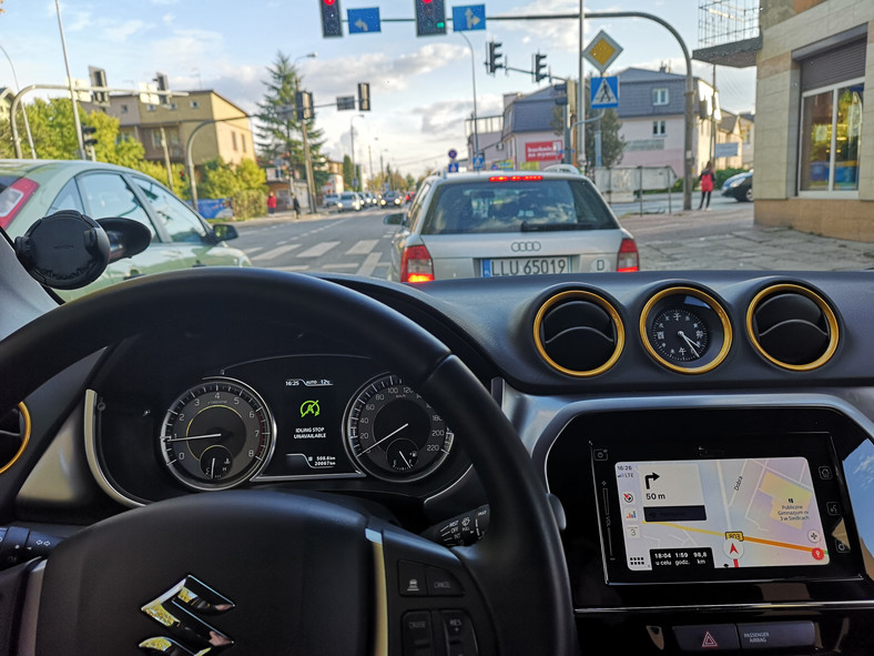 Yanosik w Apple CarPlay