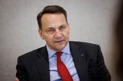 Sikorski: Niemieckie kontrole graniczne podważają sens strefy Schengen. Nie akceptujemy tej decyzji